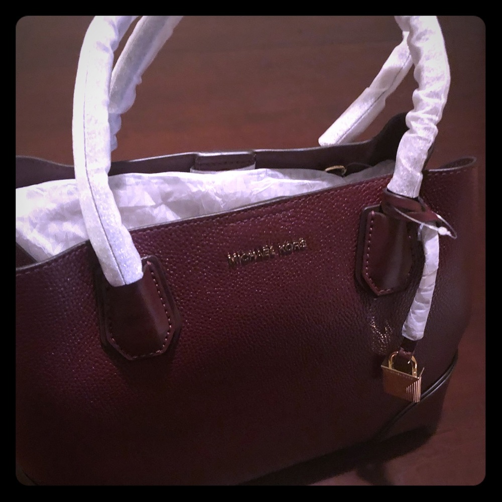 Michael kors Burgundy small bag , New